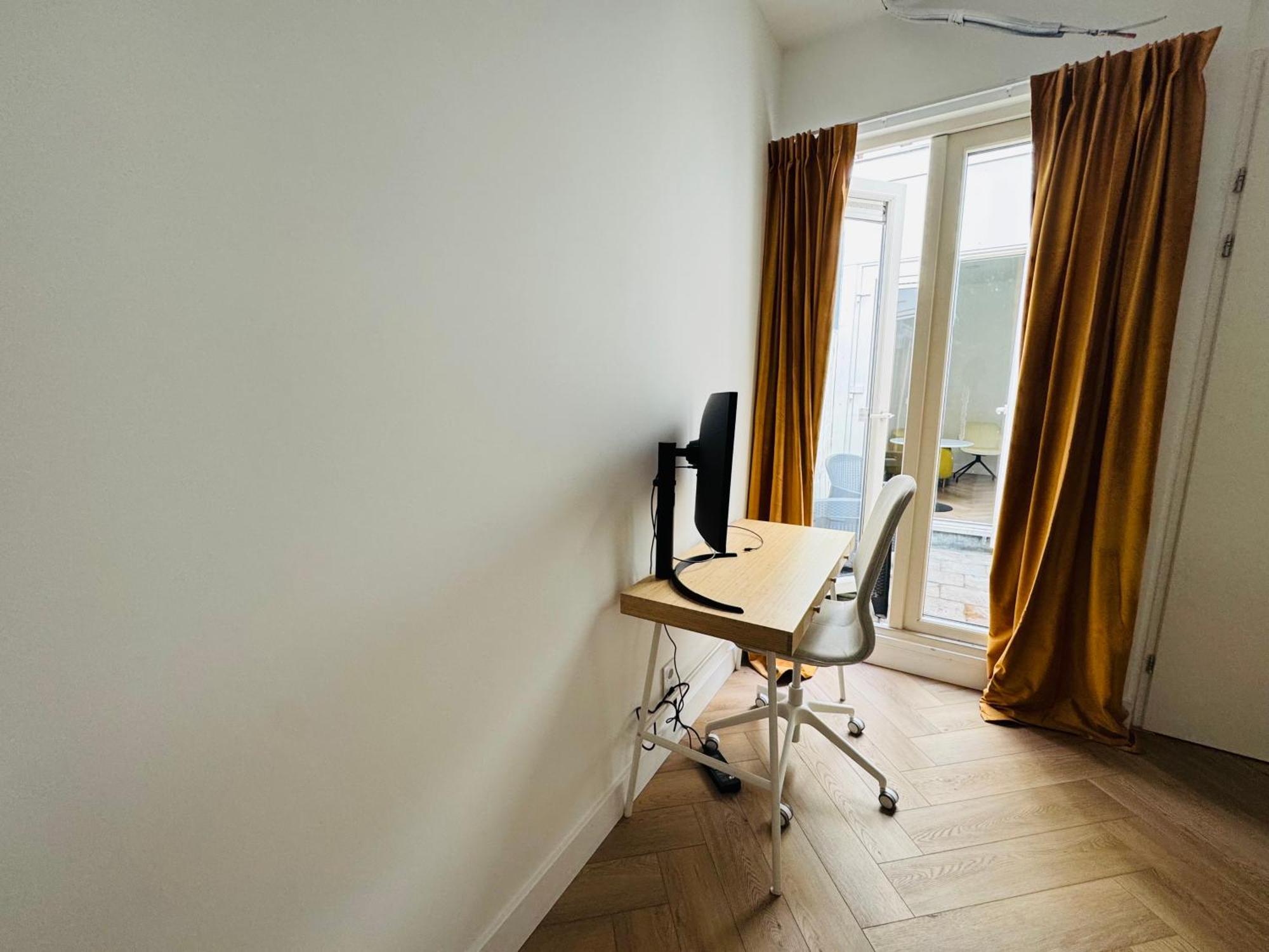 Sunshine Suites Utrecht Exterior photo